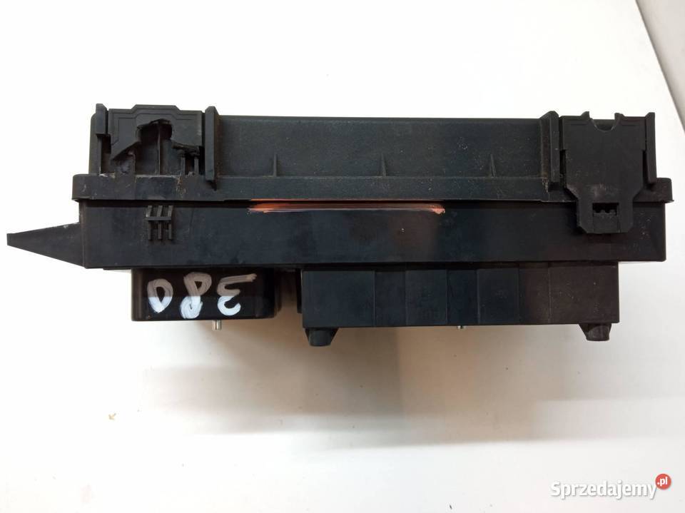 SKRZYNKA BEZPIECZNIKÓW 13191126 16 B Opel Astra Rok produkcji 2005 Skrzynki bezpieczników