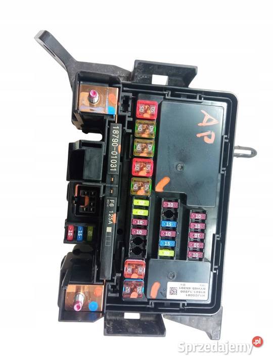 SKRZYNKA BEZPIECZNIKÓW 919411J200 12 B Hyundai