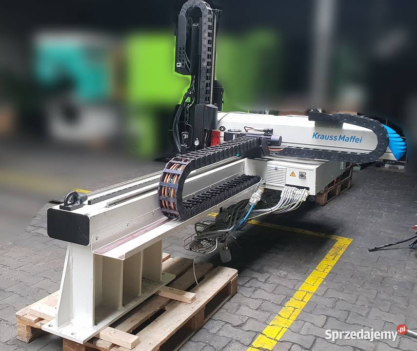 Wtryskarka Krauss Maffei 2501400CX z robotem i Koszalin
