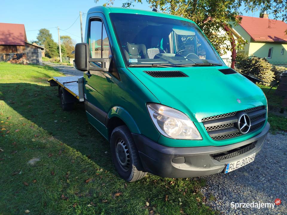 Auto laweta Mercedes Sprinter 311
