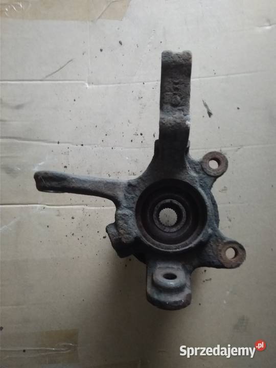 Nissan Almera N16 zwrotnica piasta lewy przód Skoczów
