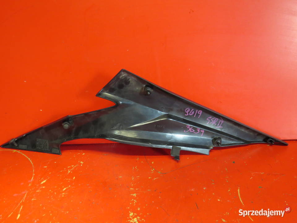 SUZUKI GSR 600 GSR600 K10 09 bok boczek listwa Szyby i owiewki mazowieckie