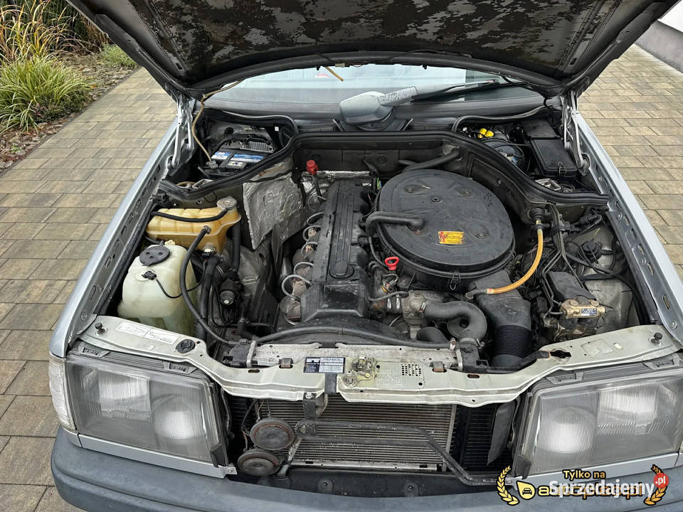 MercedesBenz W124 26 automat 26 benzyna 6 Stok Lacki sprzedam