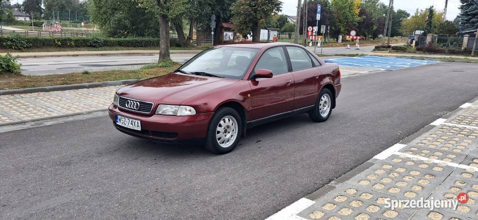 Sprzedam Audi A4 czarny Szydłowiec