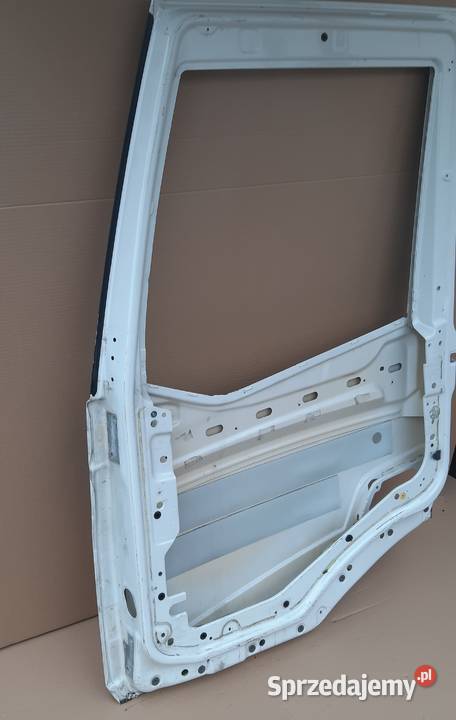 IVECO SWAY DRZWI PRAWE Trzciel sprzedam