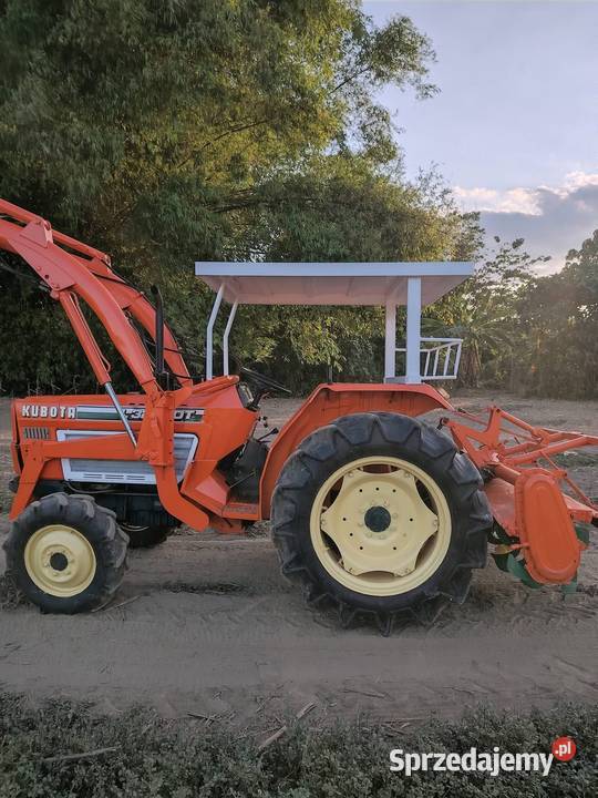Kubota L3202DT 4x4 tur Glebogryzarka Kosisko Tarnowo