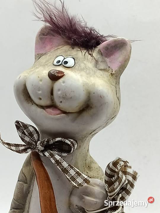 Figurka ceramika uśmiechnięty kotek podróżnik Zamość