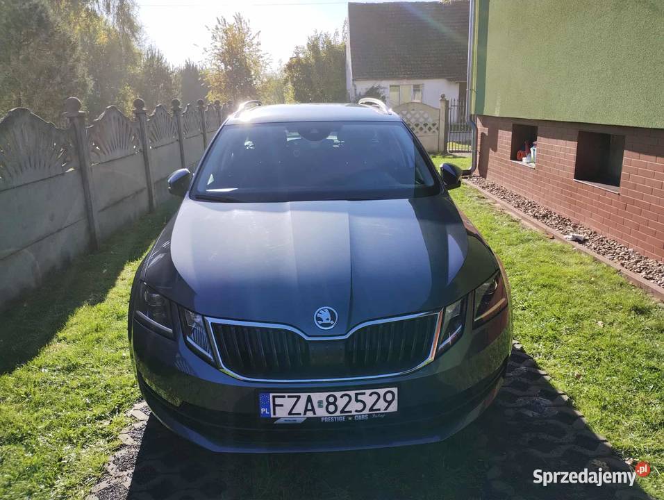 Skoda Octavia 16 TDI Clever DSG 2018r bogate sprzedam
