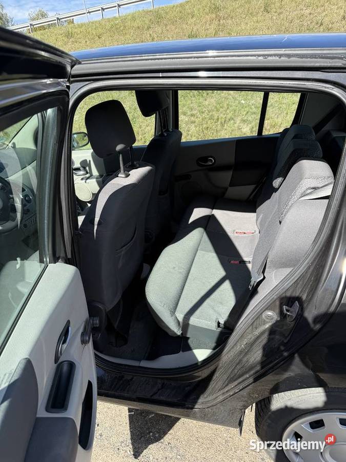 Renault Modus 16 16V 110 2004 r 235 000 Czarny czarny Błażejewo