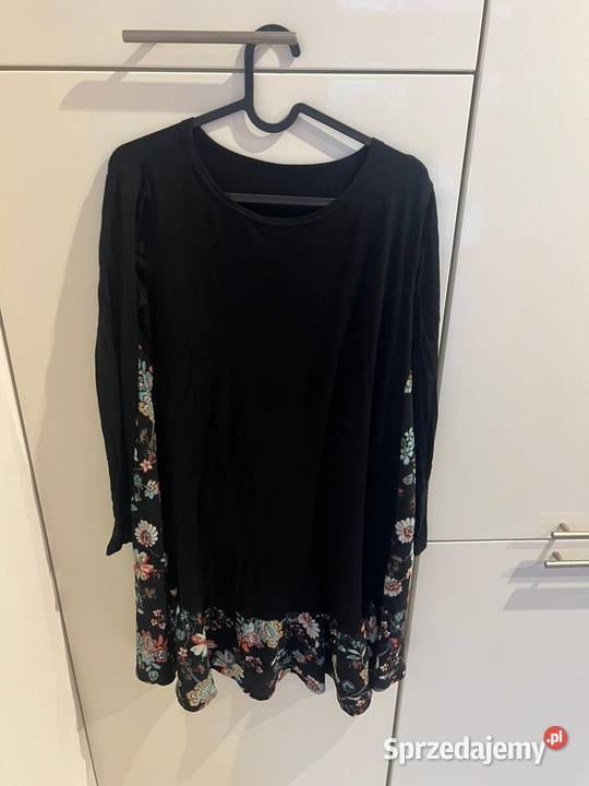Piękna czarna sukienka w kwiaty Gdańsk