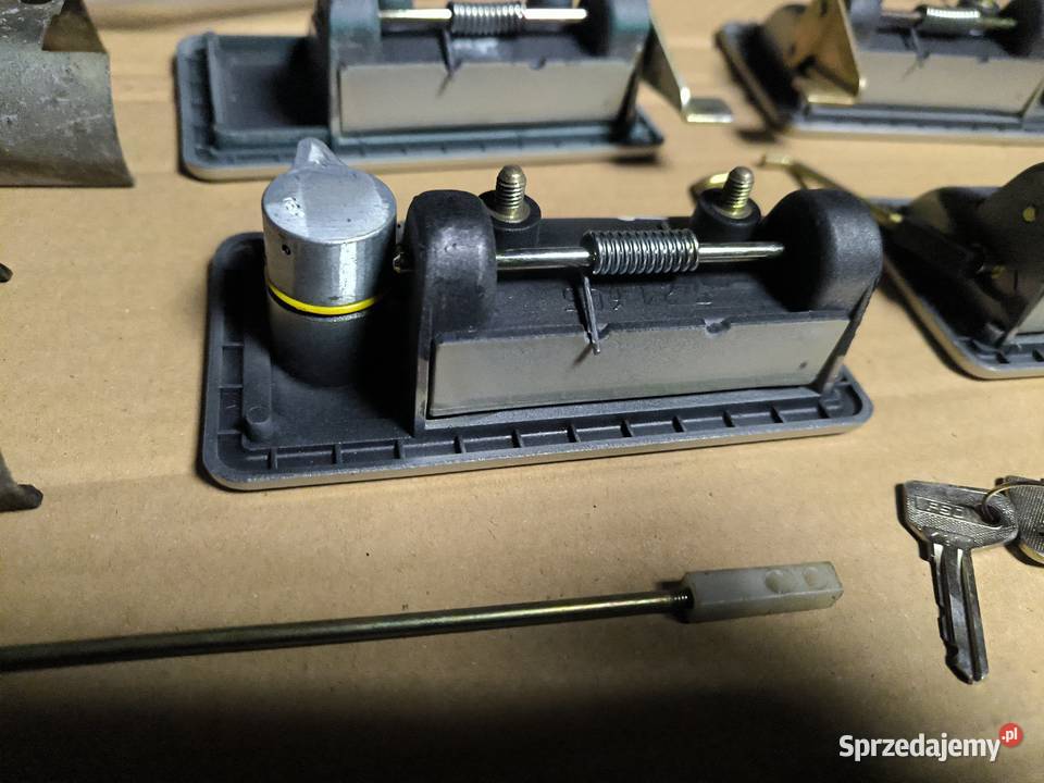 Polonez Caro FSO minus klamki komplet Układ elektryczny silnika podkarpackie Stalowa Wola