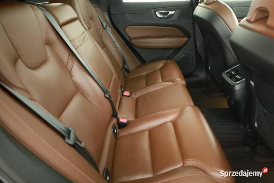 Volvo XC60 B4 AWD skórzana tapicerka Piaseczno sprzedam