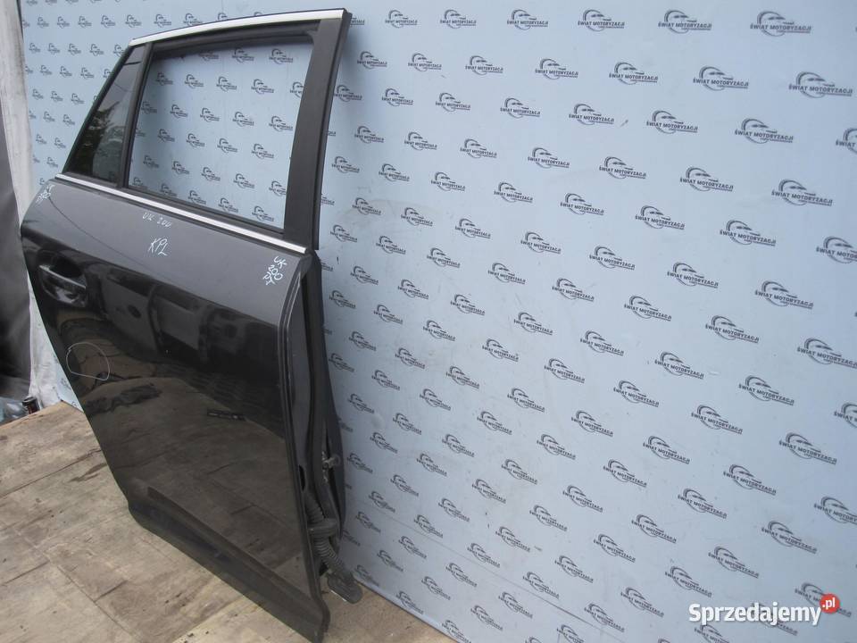 TOYOTA AVENSIS T27 III 10r drzwi prawe tył