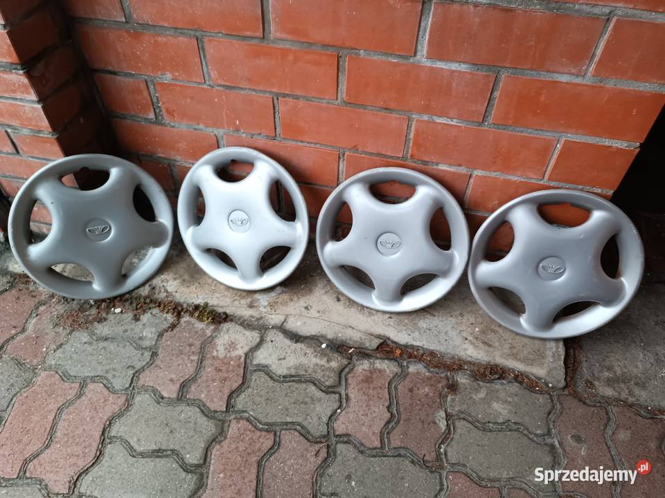 Daewoo Matiz oryginalne kołpaki w stanie Świecie sprzedam