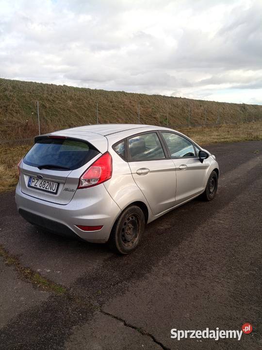Ford fiesta 16 d 2013r sprzedam 4/5 Drwalew sprzedam
