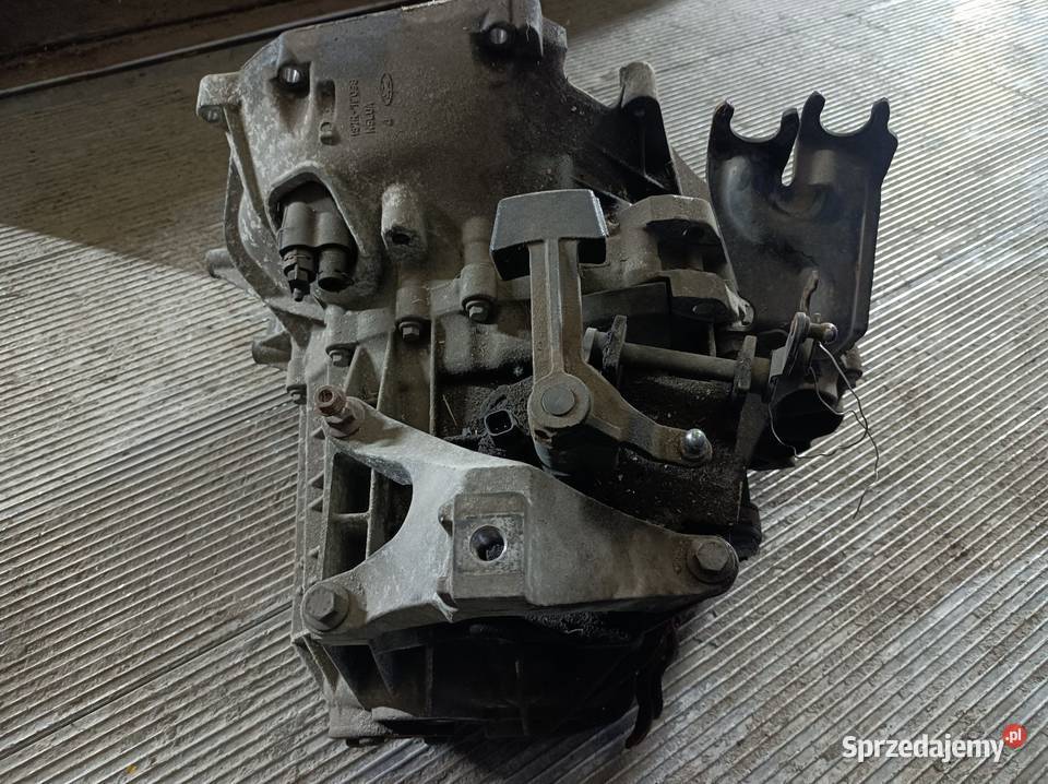 Ford Focus skrzynia biegów 16 HDi 5b 06 osobowe sprzedam