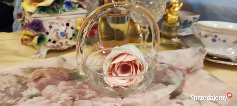 Stary koszyczek kryształowy rzeźbiony Wrocław