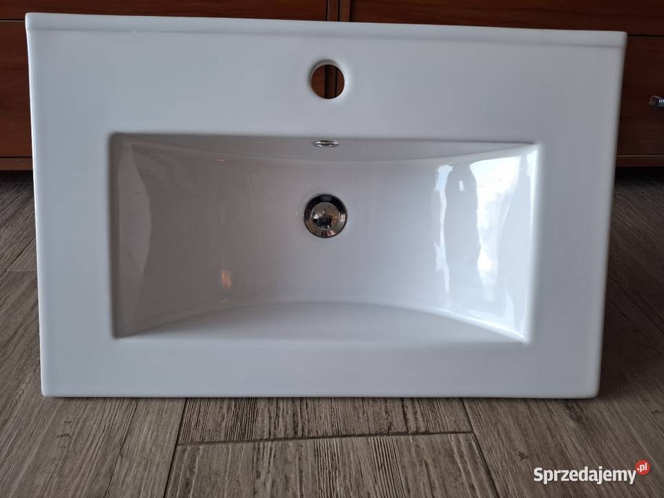 Zlew łazienkowa wpuszczany z syfonem Stargard