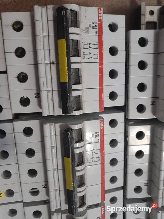 Sprzedam bezpieczniki Budownictwo i akcesoria Chojnice