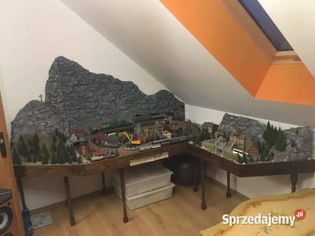 Makieta kolejowa z kolejkami i innymi Szamotuły