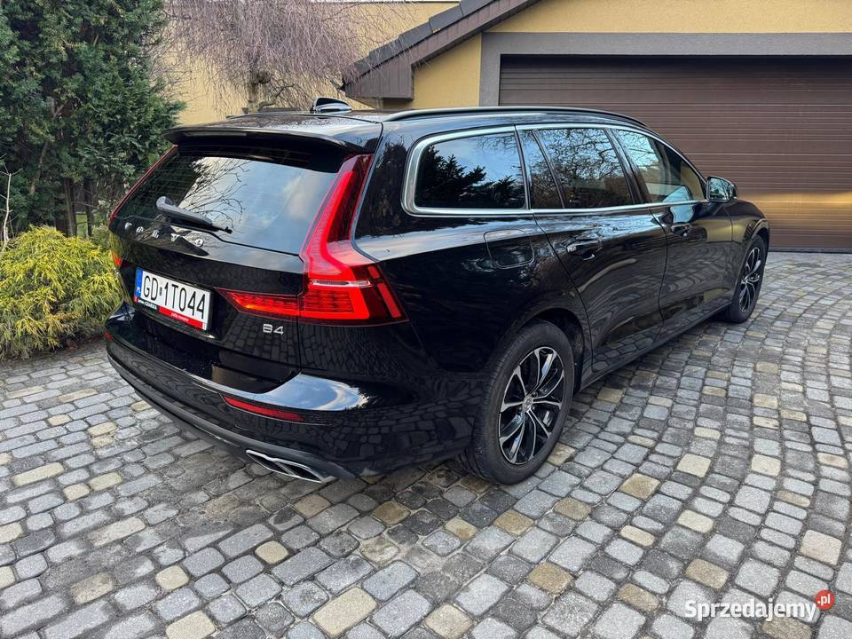 Volvo V60 Biznes 20 Diesel Hybryd Model 2022 Gdańsk