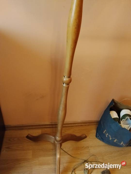 Lampa stojąca