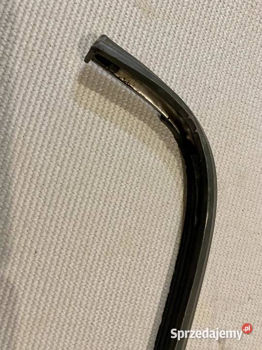 MercedesBenz W123 Listwa błotnika prawy tył Rok produkcji 1978 Listwy i nakładki Łagiewniki