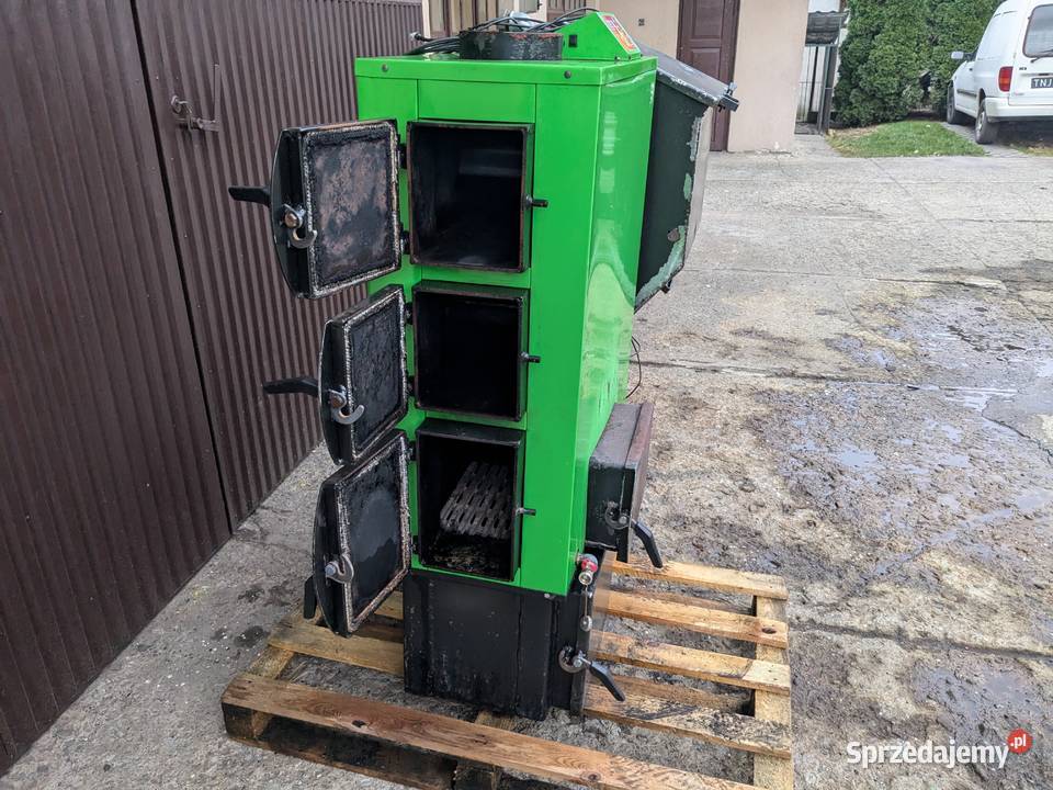 Piec z zasobnikiem Leszczyna sprzedam