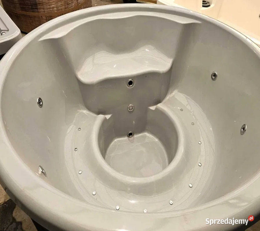 BALII Z JACUZZI 6os całoroczne wanna spa Piec Wrocław