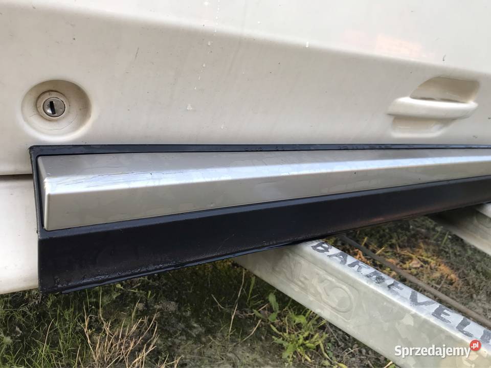 BMW X3 F25 X4 F26 1417 listwa drzwi prawy przód podkarpackie Rzeszów sprzedam