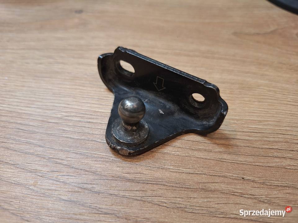 Lexus RX II mocowanie siłownika klapy 6894548030 Rok produkcji 2007 Toruń