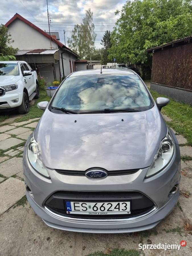 Ford Fiesta Titanium 125 benzyna Nowy rozrząd Skierniewice