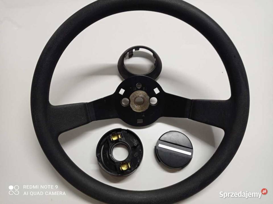 Błotnik tylny lewy Fiat 126 FL stary zapas osobowe Lublin