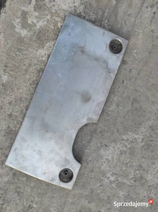 Pokrywa prawa lewa maski fińskiej Ursus 1224 Warszawa