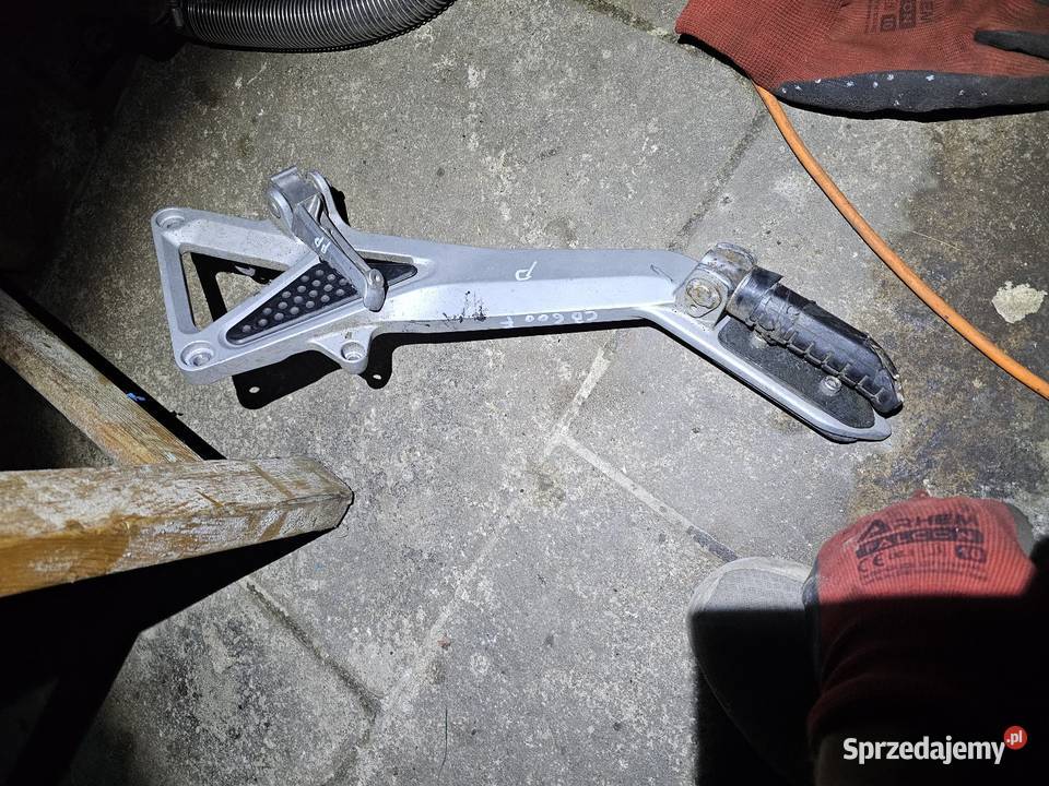 Honda CB 600 f Hornet s set prawy podnóżek Jelenia Góra