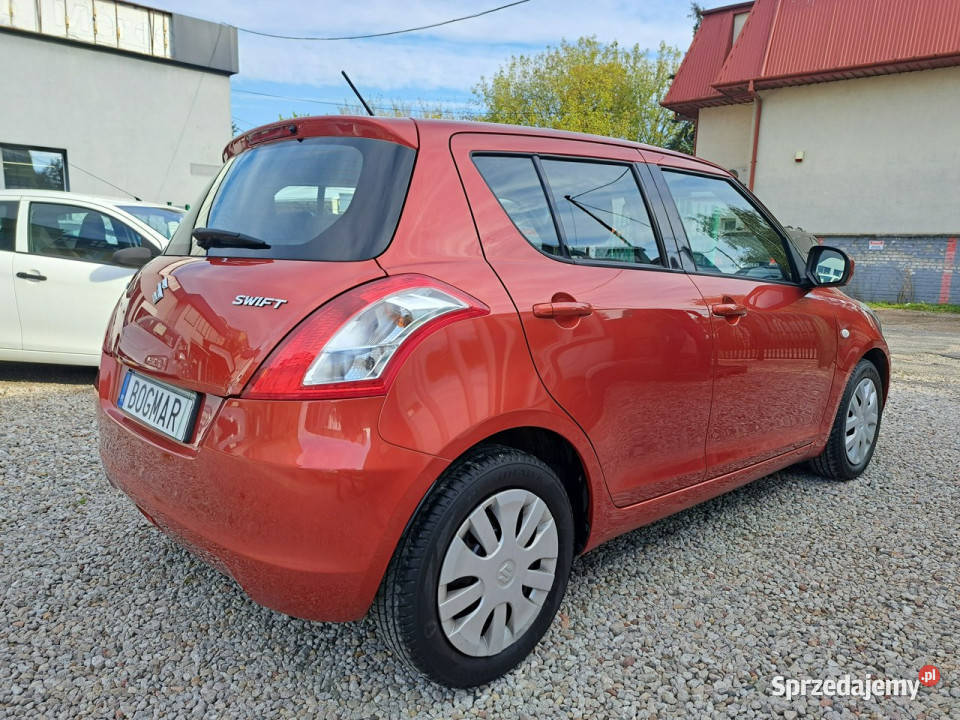 Suzuki Swift 1213 5 drzwi SALON POLSKA wzorowy Rok produkcji 2012