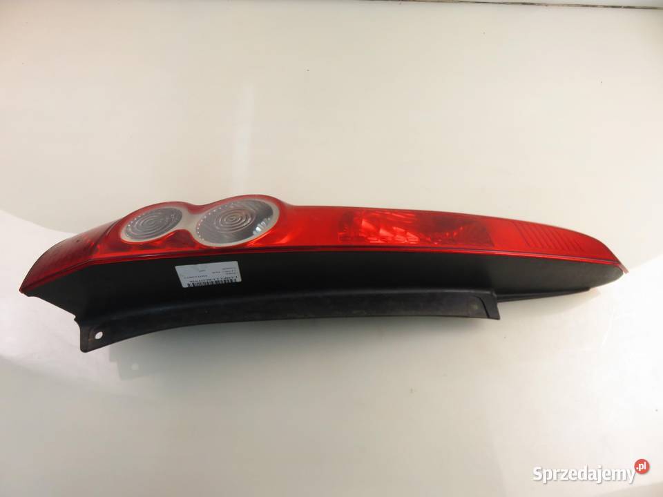 LAMPA LEWA TYLNA FORD FIESTA MK5 V