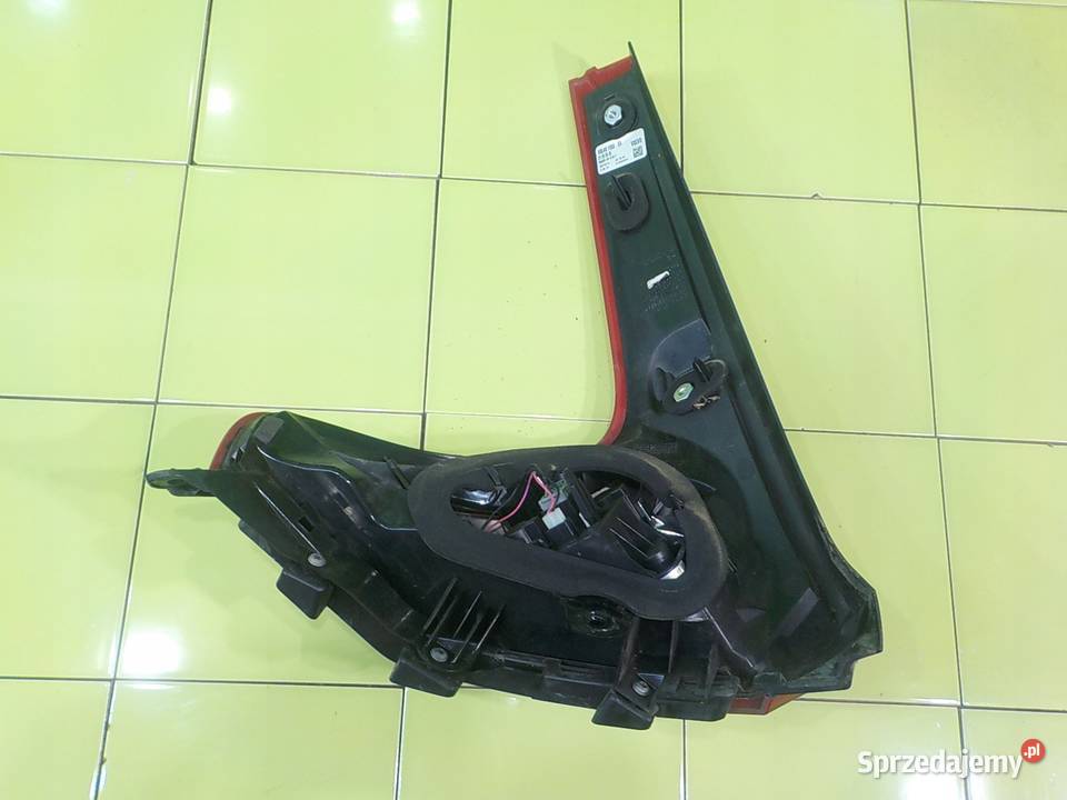 VOLVO V40 II 16D2 14r 5D lampa prawa tyl Suków sprzedam