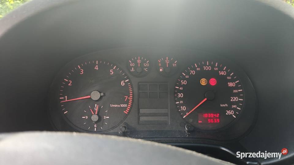 Audi a3 8l 16 benzyna 98r Jaworzno sprzedam