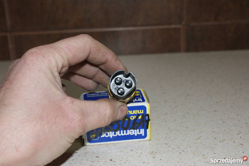 Termowyłącznik wentylatora chłodnicy BMW E30 E36 Układ elektryczny