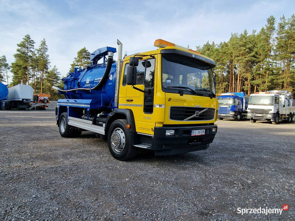 Volvo WHALE WUKO do zbierania odpadów płynnych Daleszyce