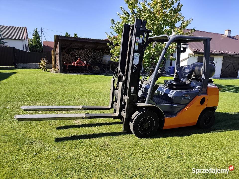 Wózek widłowy Toyota serii 8 25 to 8fgf25 widly Rzeczniów
