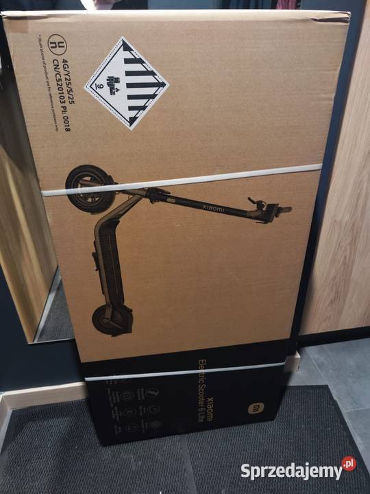 Nowa hulajnoga Xiaomi 6 Lite czarna Fabrycznie Łódź sprzedam