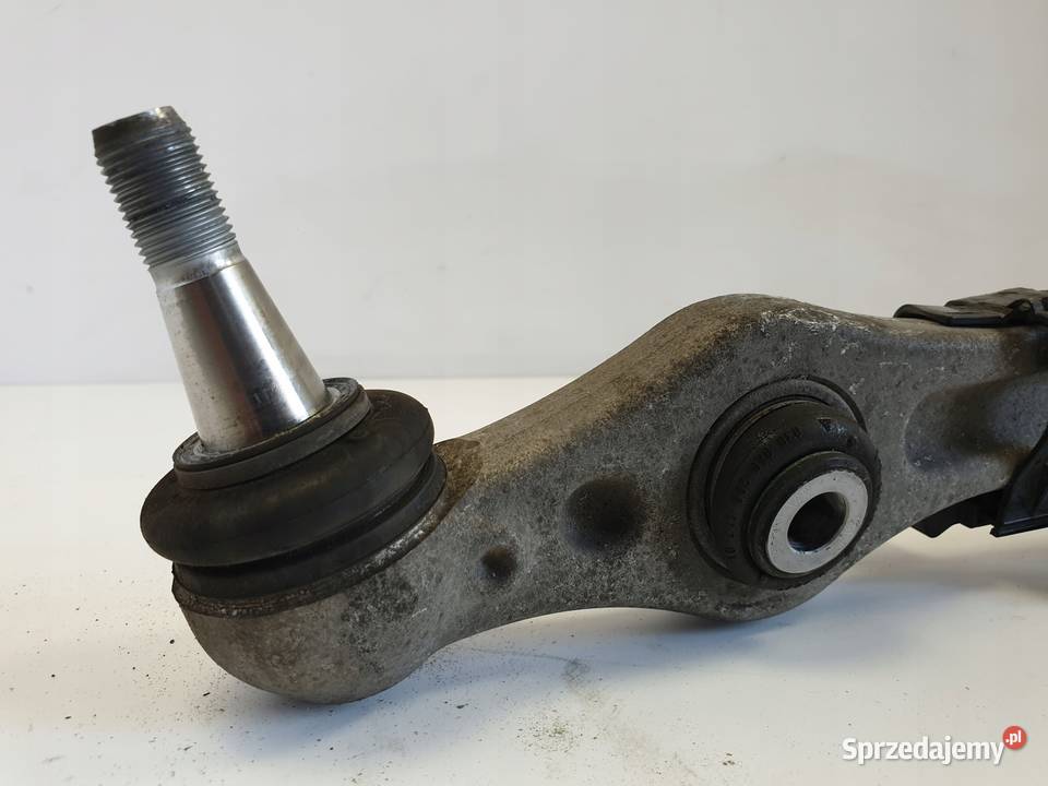 Mercedes W213 W238 COUPE PRZEDNI WAHACZ LEWY Rudka