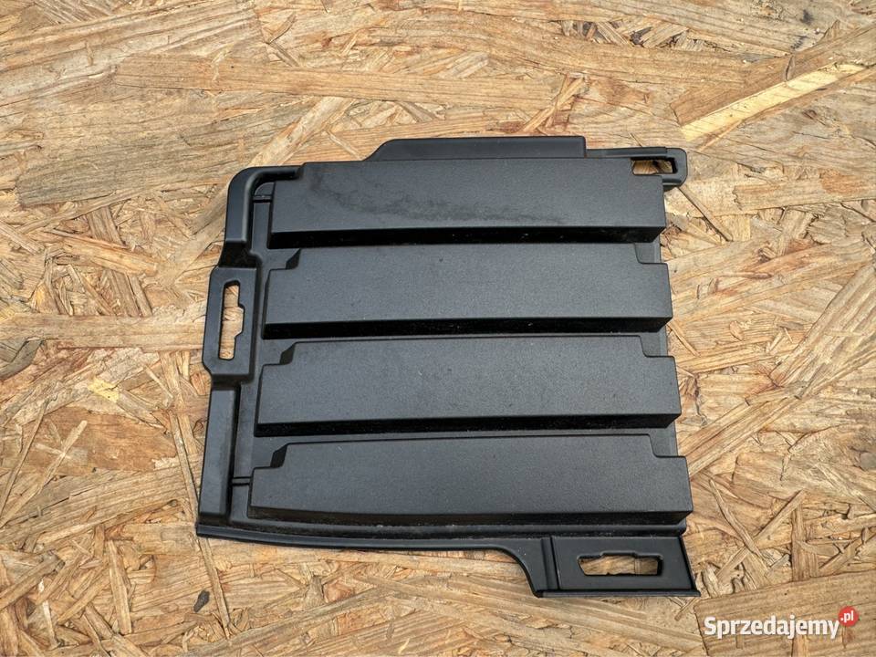 Zaślepka kratki zderzaka przód Toyota yaris 3 Pozostałe sprzedam