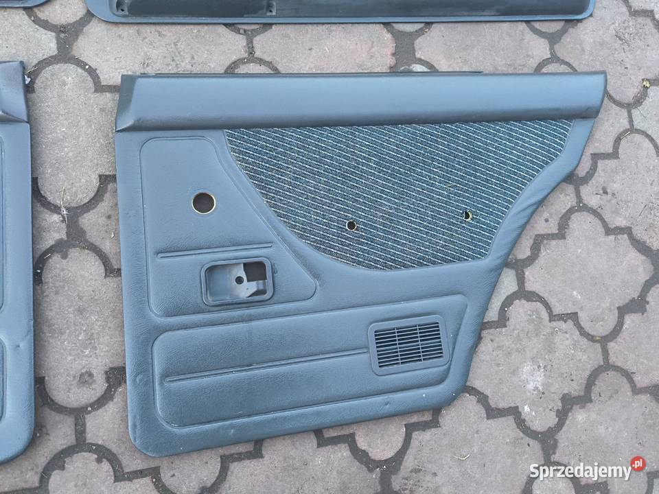 Polonez Caro Plus Atu Kombi boczki osobowe Stalowa Wola