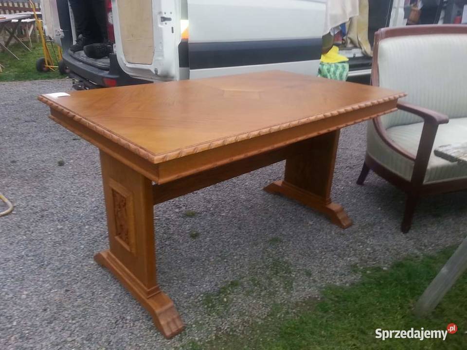 Komplet stół z 4 krzesłami
Dębowy Meble pomorskie