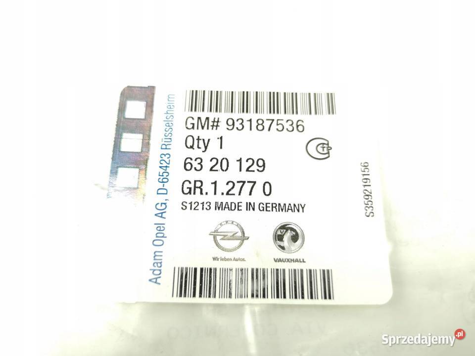 PIERŚCIEŃ EMBLEMATU GRILLA OPEL ZAFIRA B 0515