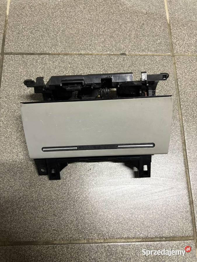 Popielniczka kierowcy Audi a4 b6 osobowe małopolskie