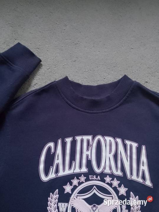 Ciemna granatowa bluza z nadrukiem w rozmiarze kolorowy